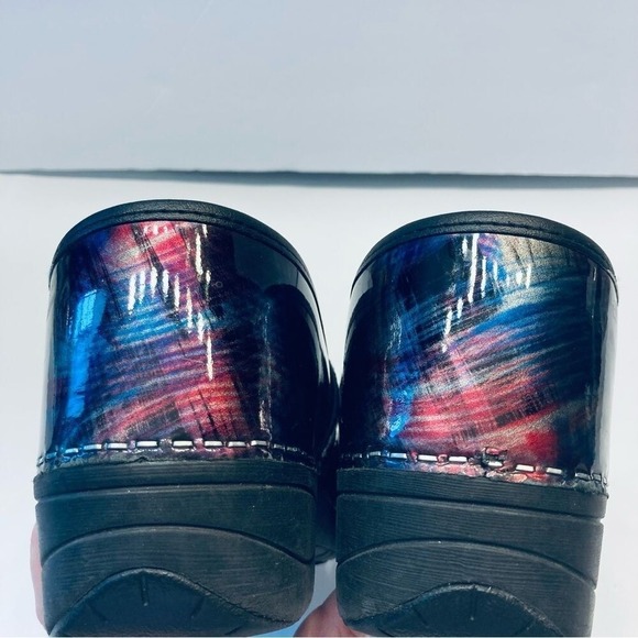 Dansko Professional Clogs Sz 39 Multi Color Abstract Patent Leather Nursing Shoe - Picture 4 of 7